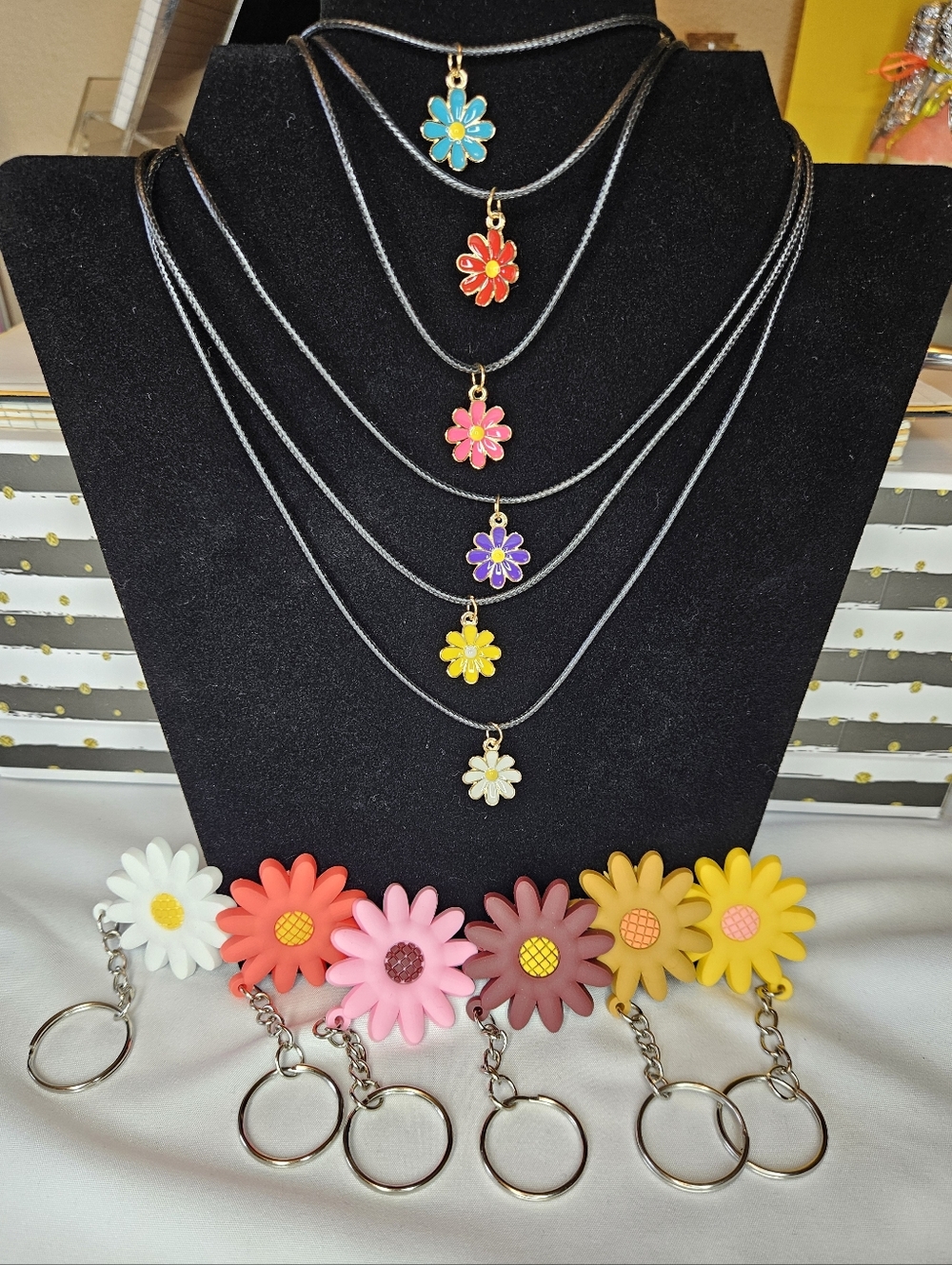 Colorful Daisy Pendant Necklace and Keychain Set - NEW - Pick 1 Set
